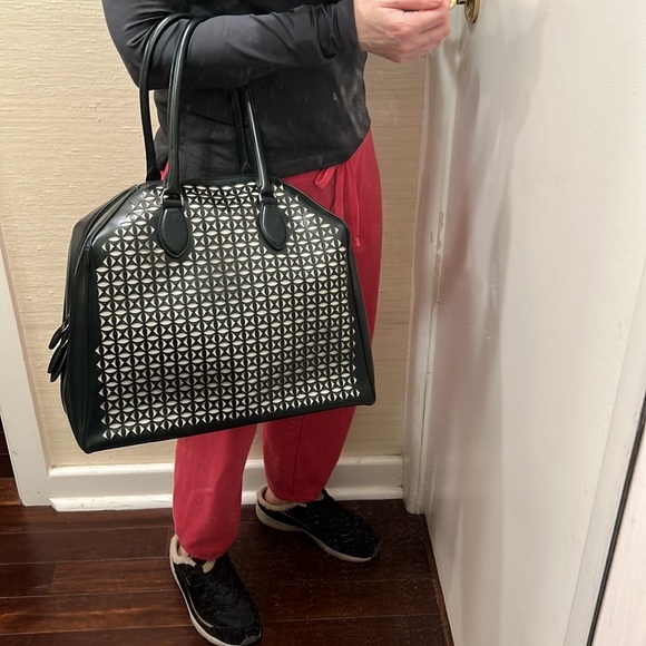 NWT Alaia Large Laser Cut Handbag with pouch and mirror. Black. $3500 retail - Picture 16 of 17